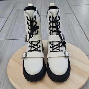 NWOB Dolce Vita Ronson combat boots in white leather, new - no tag